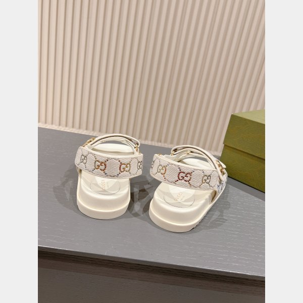 Top Quality gucci WOMEN'S SANDAL WITH DOUBLE G