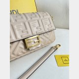 7 Star fendi Iconic Baguette Medium bag 211